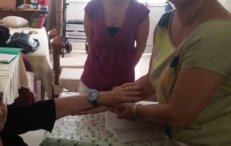 Un orologio “salvavita” per anziani e malati soli: ieri l'installazione a  Palo del Colle